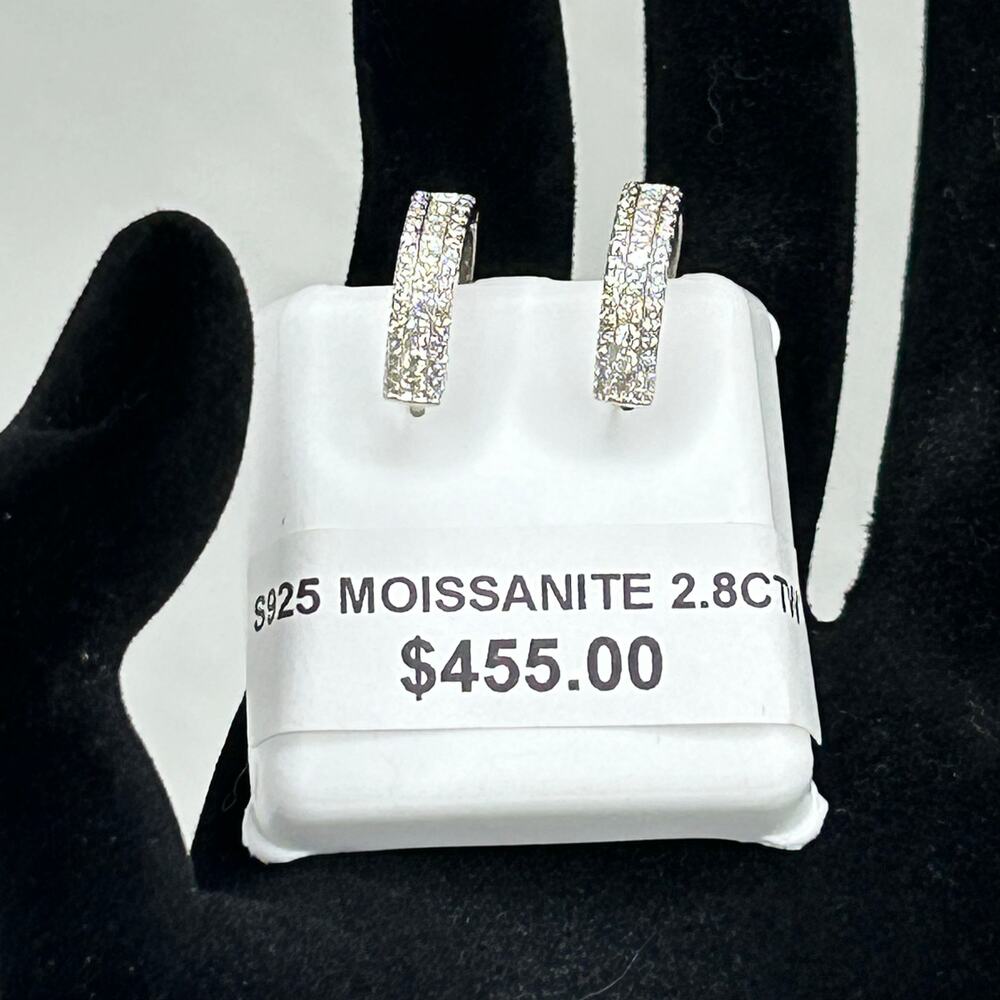 Genuine 2.8 ct MOISSANITE/ 925 sterling silver‎ infinity earrings